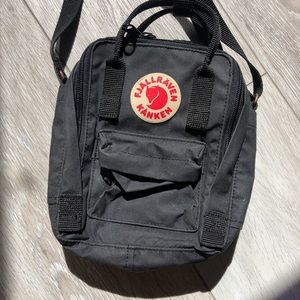 Fjallraven kanken sling bag